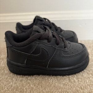 Nike Air Force 1 Triple Black Leather Sneaker 314194-009 Lace up Toddler Size 5C